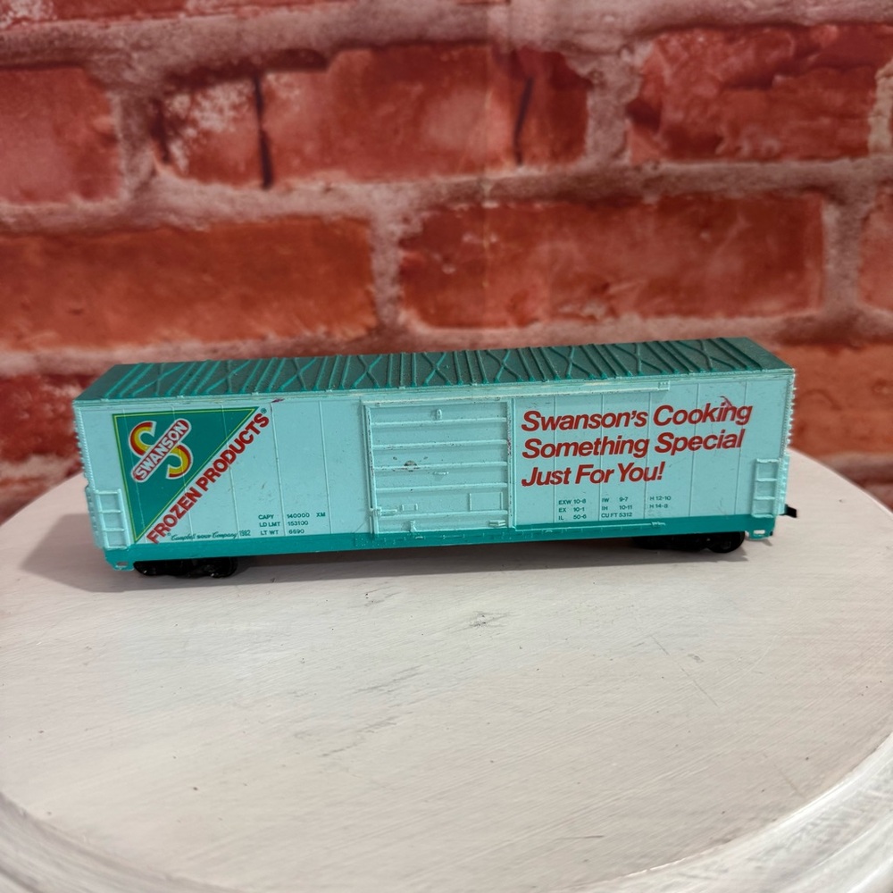 Vintage Life Like 8430 HO Swanson Frozen Products Refrigerator Train Box Car